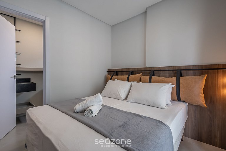 Studio c/ varanda a poucos passos da praia FFS0501