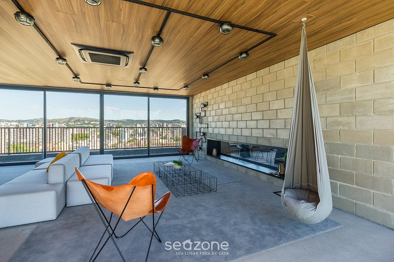 Condomínio com lazer completo e localização imbatível em POA