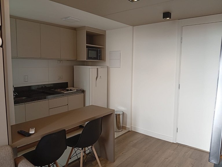 Estudio Moderno con Parrilla SEL1110