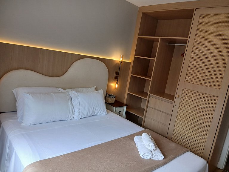 Apto 3 Quartos a 110 m da Praia EMD0012