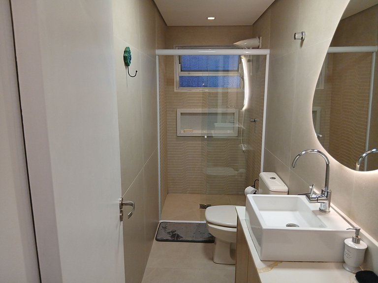 Apto 3 Quartos a 110 m da Praia EMD0012