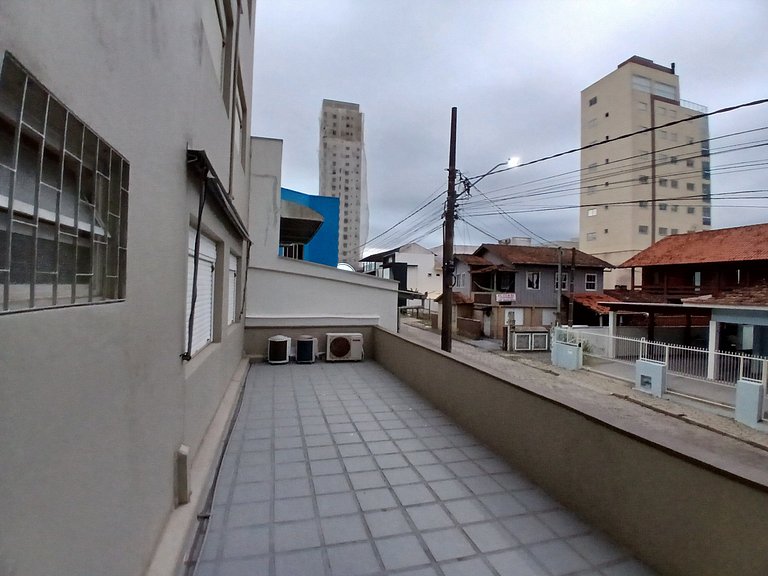 Apto 3 Quartos a 110 m da Praia EMD0012