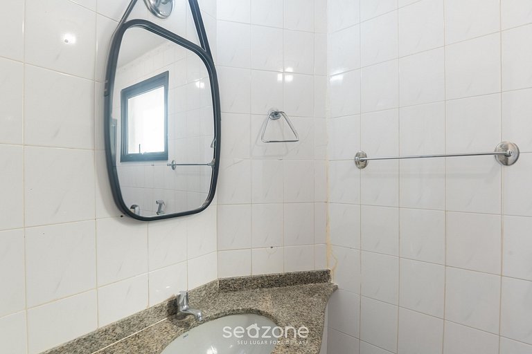 Apto 3QTs a 130 m da Praia do Morro GFT0101