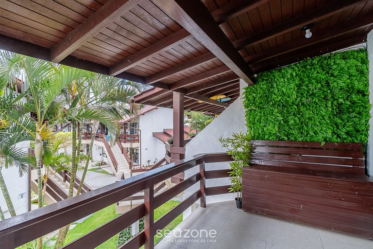 Apt 2Q c/ Acesso direto à Praia Floripa - CRVA0007