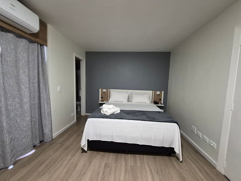 Studio en cond. con piscina cubierta UPP0611