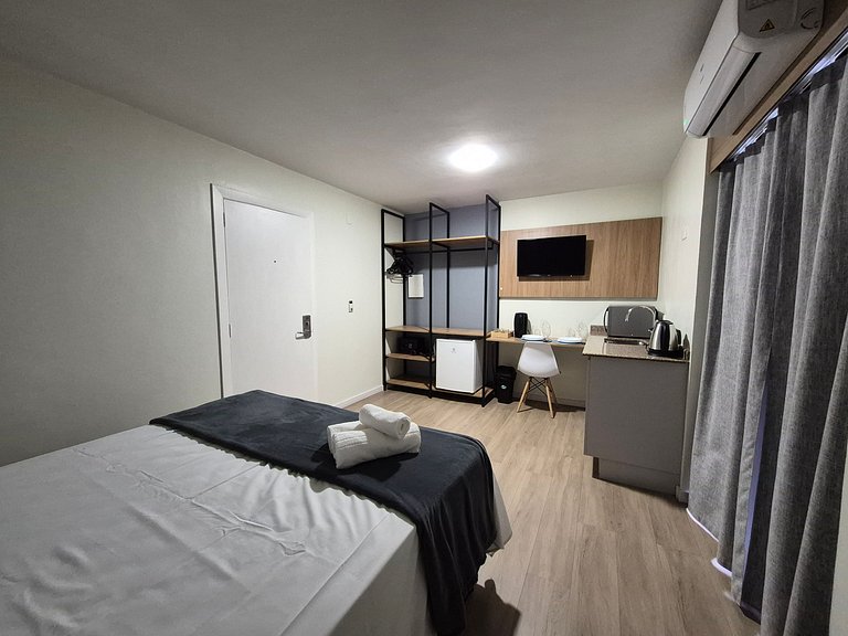 Studio en cond. con piscina cubierta UPP0611