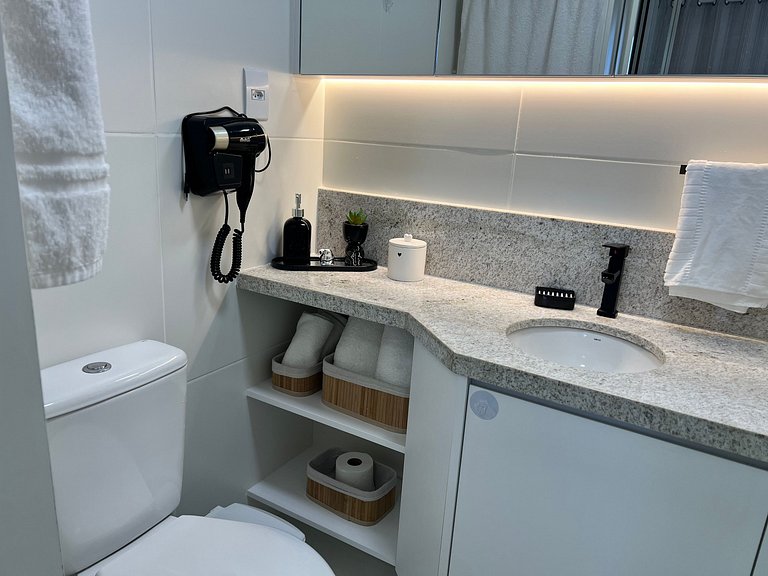 Apto vista mar a 160m da Praia - SAA0907