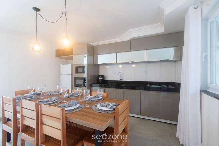 Casa 2 Suítes em Cond. c/ Piscina MNT0058