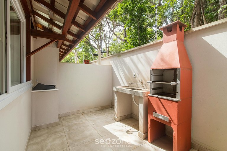 Casa 2 Suítes em Cond. c/ Piscina MNT0058