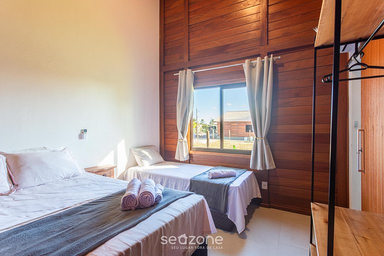 Casa em cond. c/ Piscina e churrasq. RVE0005