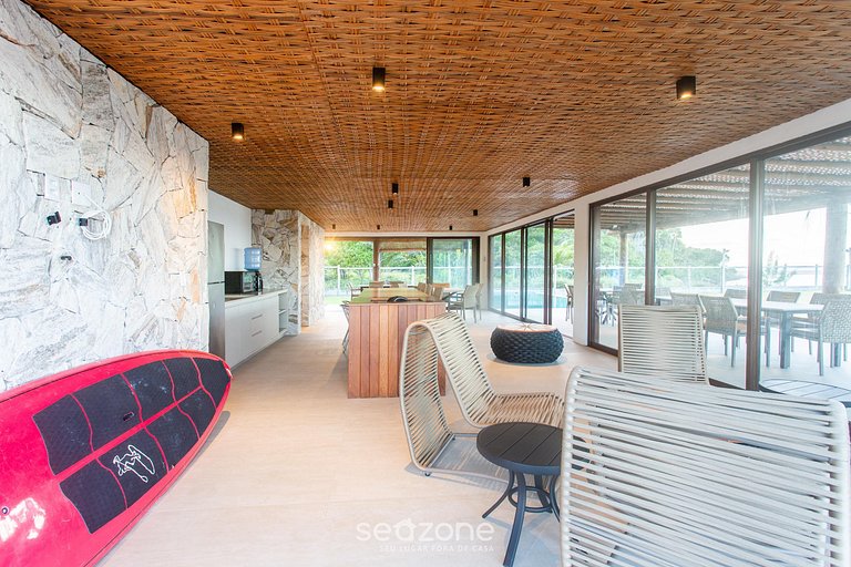 Casa em cond. c/ Piscina e churrasq. RVE0005