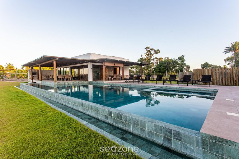 Casa em cond. c/ Piscina e churrasq. RVE0005