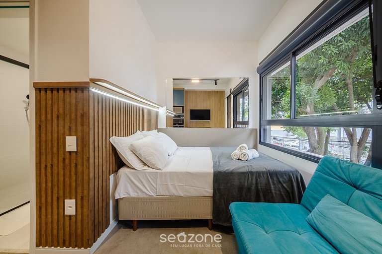 Studio em cond. c/ piscina e academia, SP HMC0101