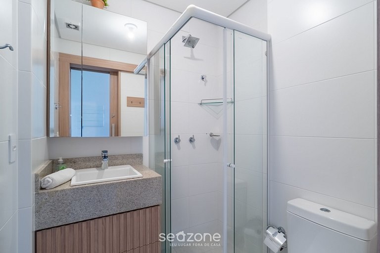 Apto completo a poucos metros da Praia RCQ0305