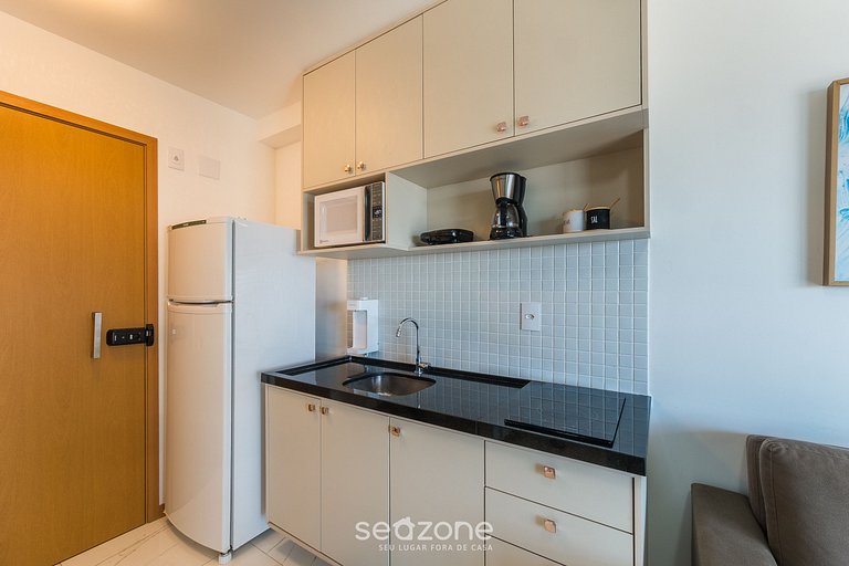 Apto c/ varanda e vista Mar em Salvador - ESB0711