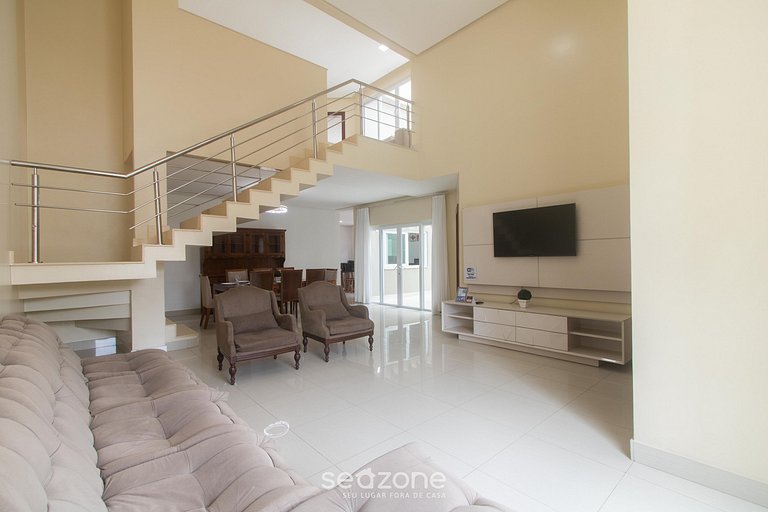 Casa c/ Piscina e Churrasqueira THG0006