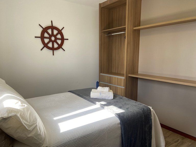 Apto em Cond. c/ Piscina a 150 m da Vila CVB0112