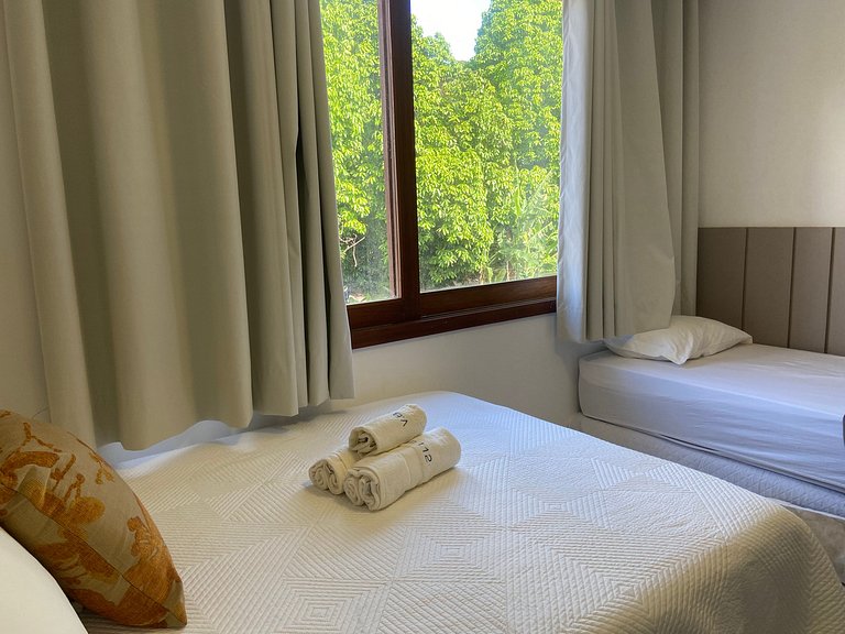 Apto em Cond. c/ Piscina a 150 m da Vila CVB0112