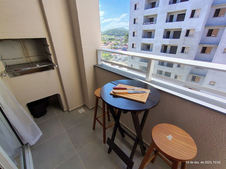 Apto c/ Churrasqueira a 750 m da Praia CIB1104