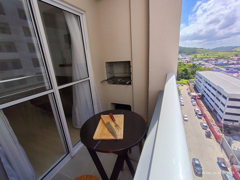 Apto c/ Churrasqueira a 750 m da Praia CIB1104