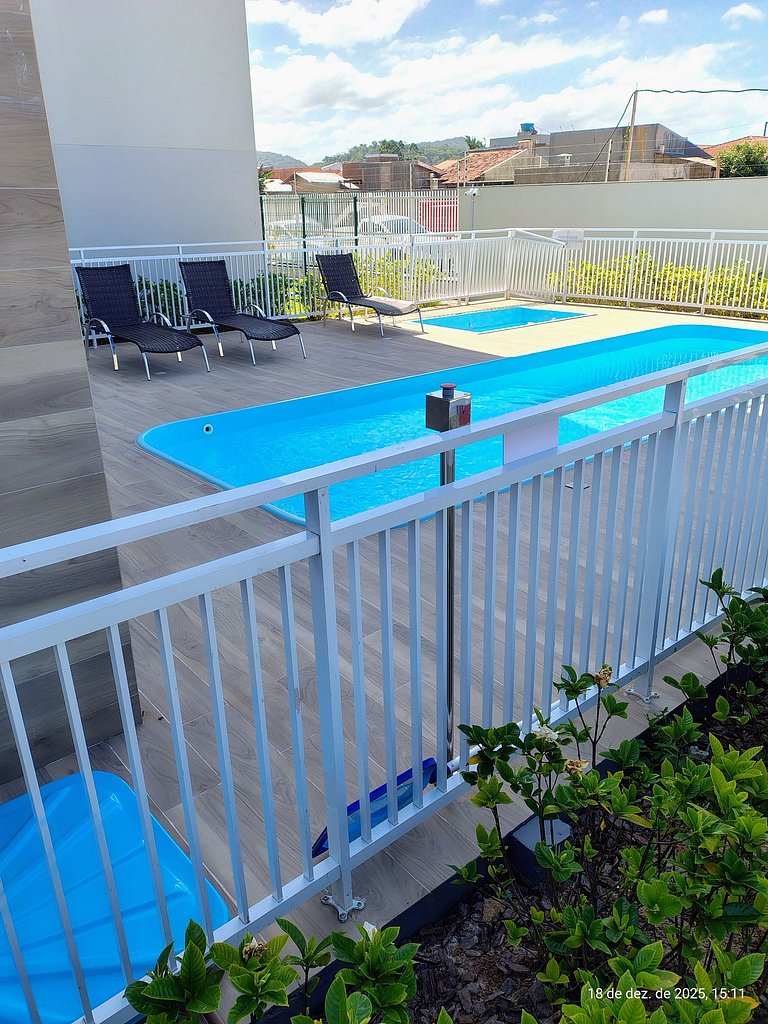 Apto c/ Churrasqueira a 750 m da Praia CIB1104