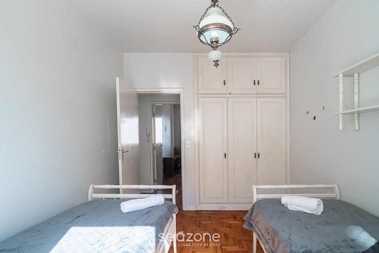 Apto 2 Quartos no Centro de Floripa EBE0804