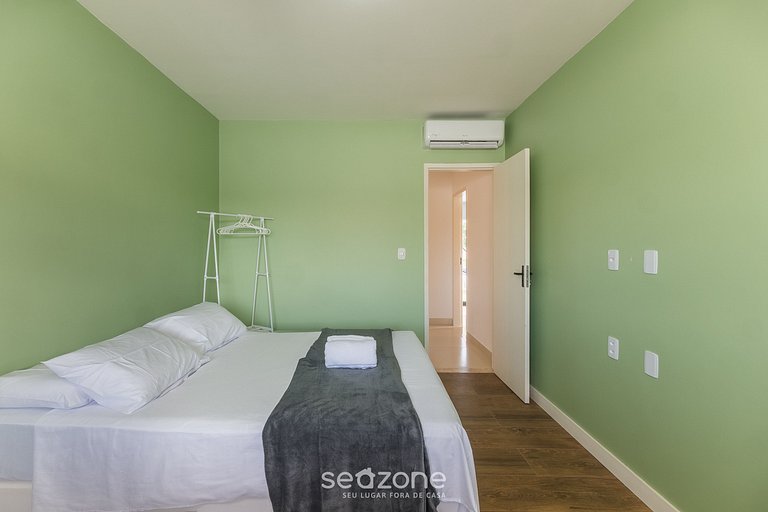 Casa c/ Piscina e 4 Quartos em Camaraçi PJE0001