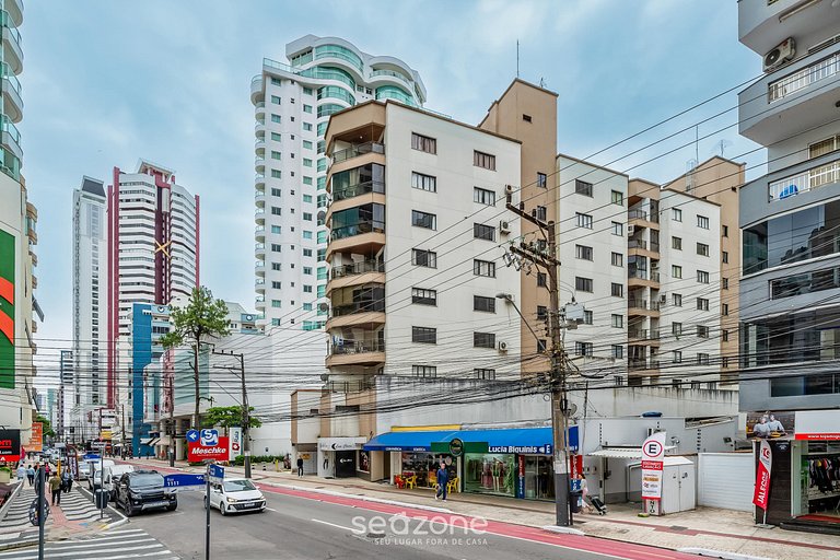 Apto cerca de la Playa Central en SC IAP213