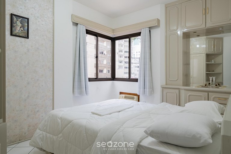 Apto prox a Praia Central em Balneário SC IAP213