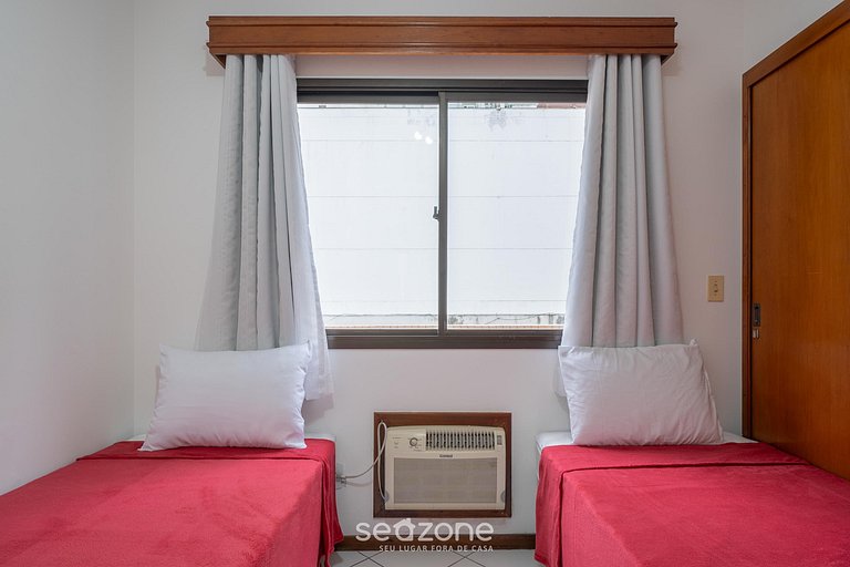 Apto prox a Praia Central em Balneário SC IAP213