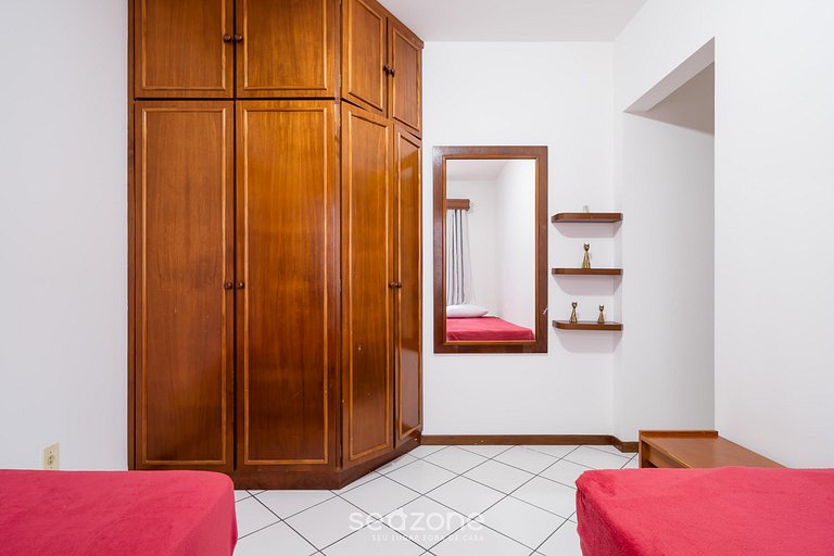 Apto cerca de la Playa Central en SC IAP213