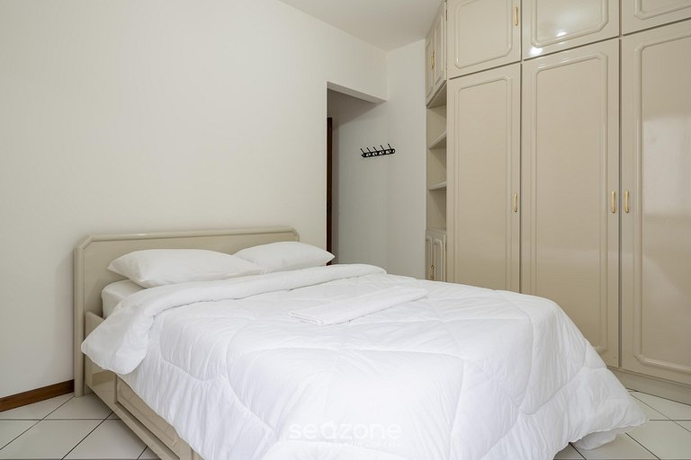 Apto cerca de la Playa Central en SC IAP213