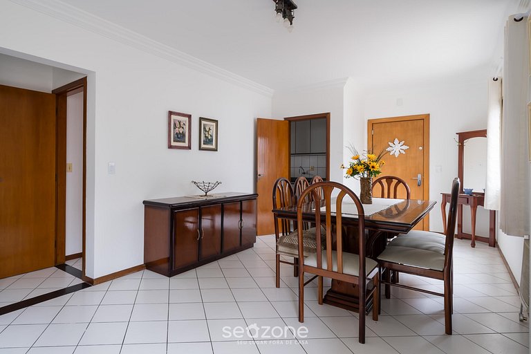 Apto prox a Praia Central em Balneário SC IAP213