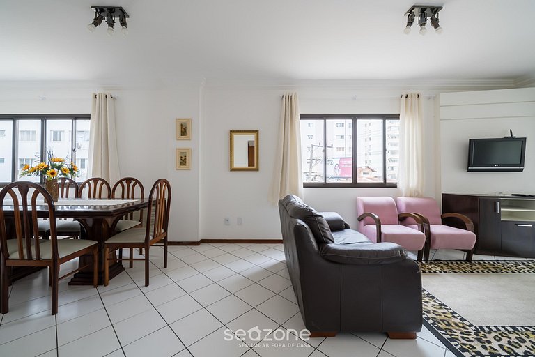 Apto cerca de la Playa Central en SC IAP213