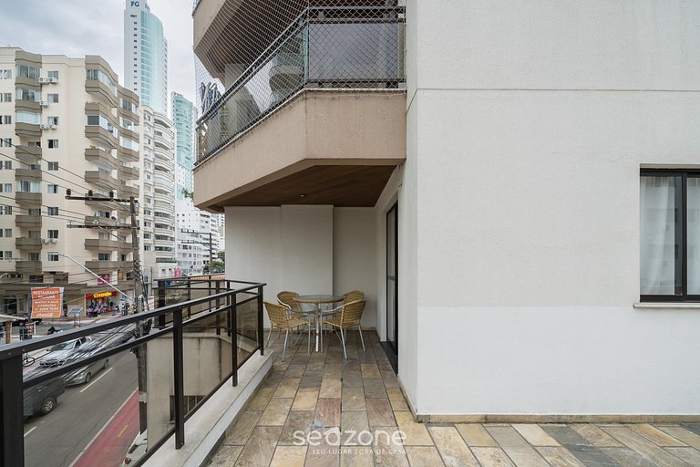 Apto cerca de la Playa Central en SC IAP213