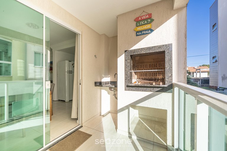 Apto agradável no centro de Bombinhas CAA103