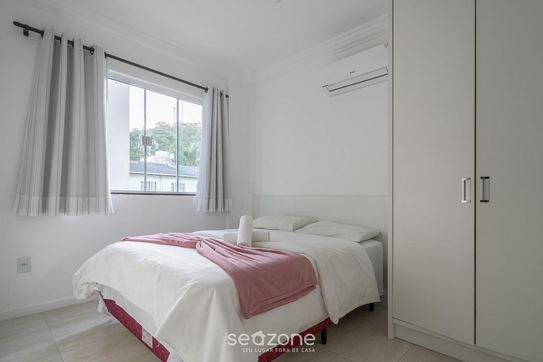 Agradable piso en el centro de Bombinhas CAA103