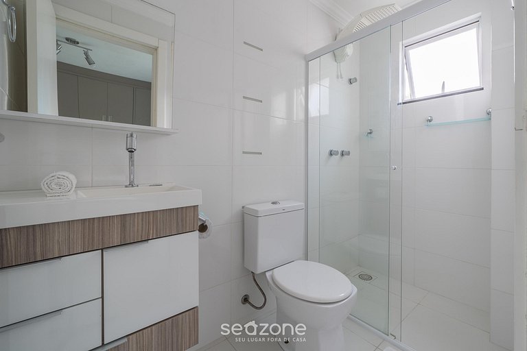 Apto agradável no centro de Bombinhas CAA103