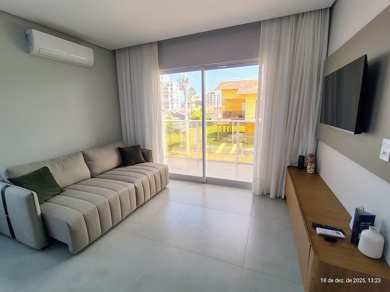 Apto c/ Churrasqueira a 400m da Praia RSH0102