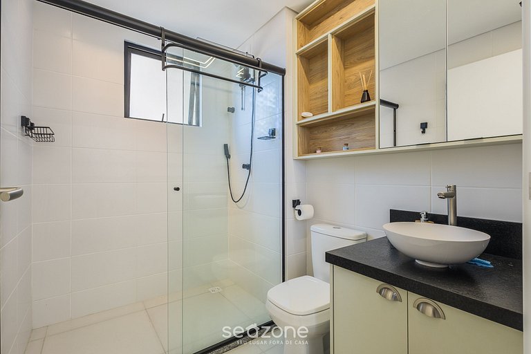 Apto c/ suíte e varanda gourmet em Penha SKL0601