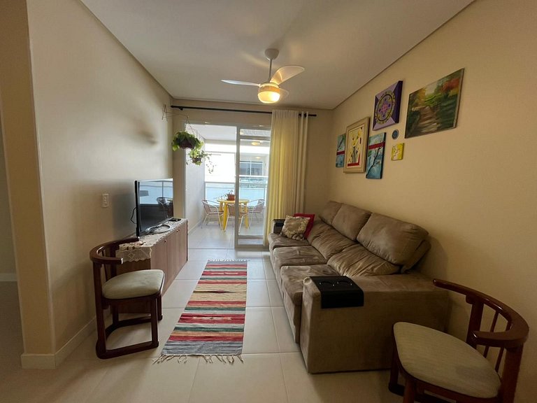 Apto 2QTs e churrasq. a 600 m do mar CCI0205