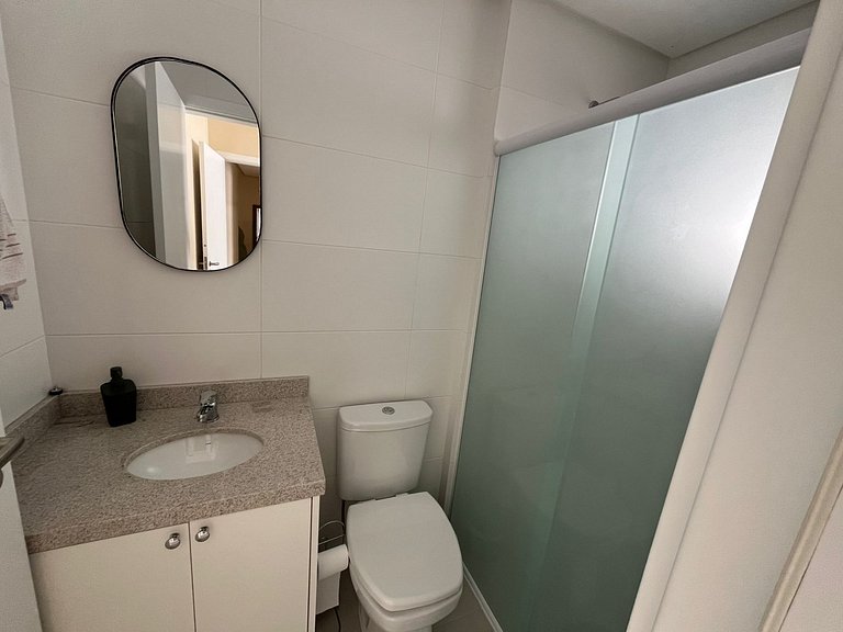 Apto 2QTs e churrasq. a 600 m do mar CCI0205