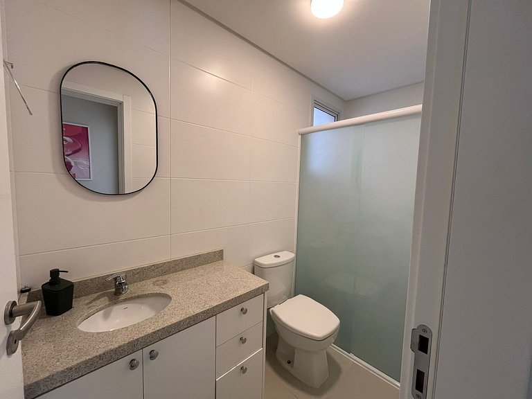 Apto 2QTs e churrasq. a 600 m do mar CCI0205