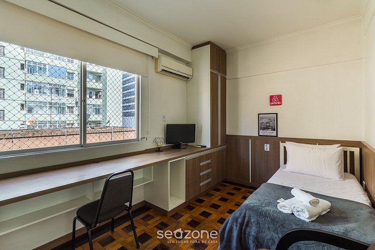 Estudio en el centro histórico de PoA ELS1103