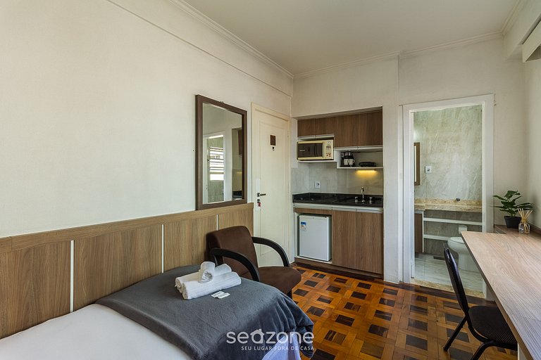 Estudio en el centro histórico de PoA ELS1103