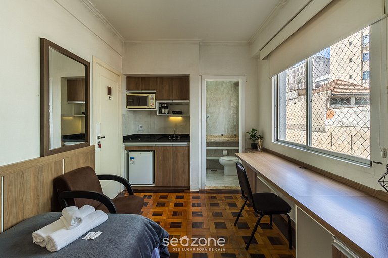 Studio no centro histórico de PoA ELS1103