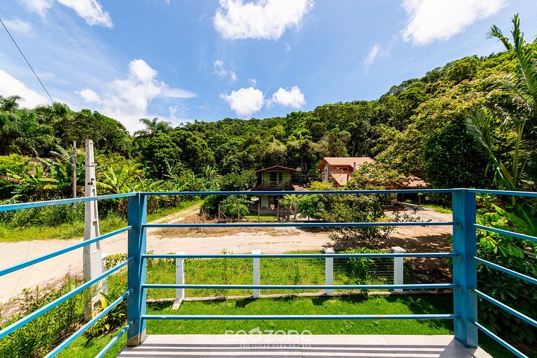 Charmosa casa p/ famílias em Mariscal RJU8301