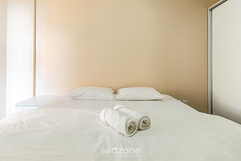 Pie apto en la arena con vista al mar en Meia Praia EVB308