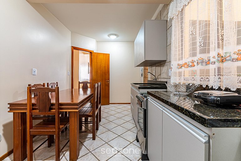 Apto pé na areia vista mar em Meia Praia EVB308