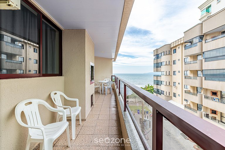 Pie apto en la arena con vista al mar en Meia Praia EVB308